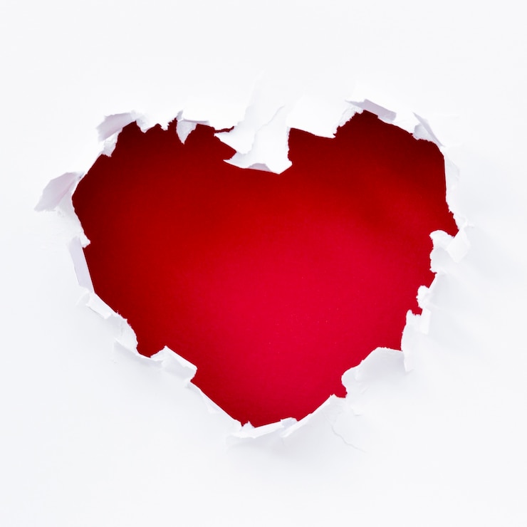 Photo gratuit déchirer le cœur pour la saint-valentin