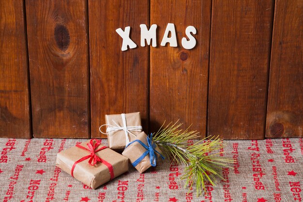 Décoration de Noël avec des boîtes-cadeaux