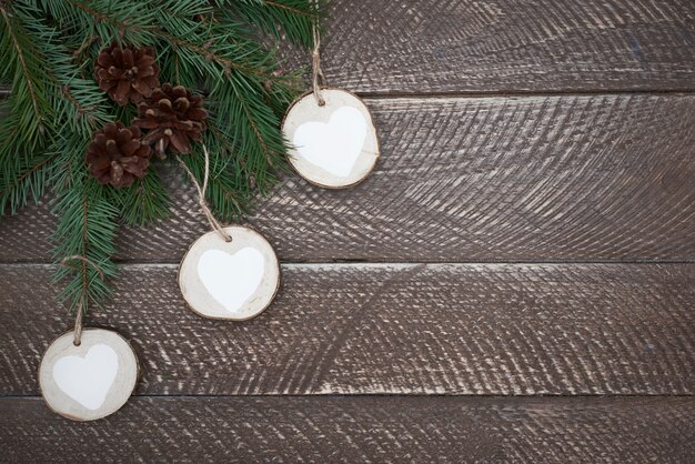 Décorations rondes dans une rangée