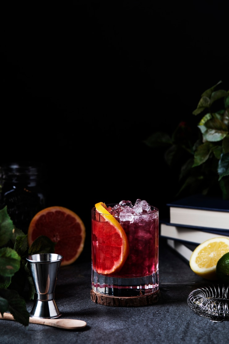 Photo gratuit délicieuse boisson negroni au pamplemousse