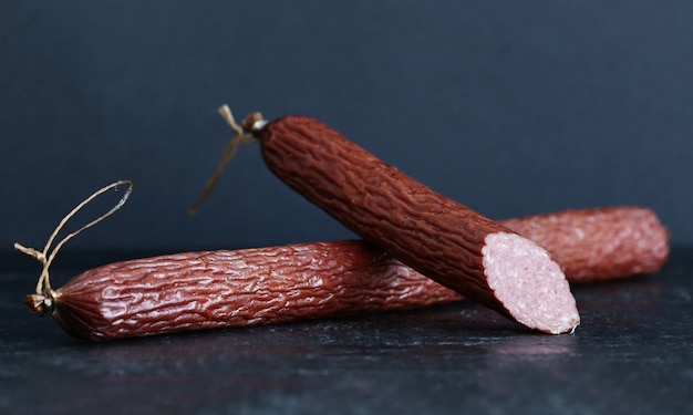 Photo gratuite délicieuse saucisse