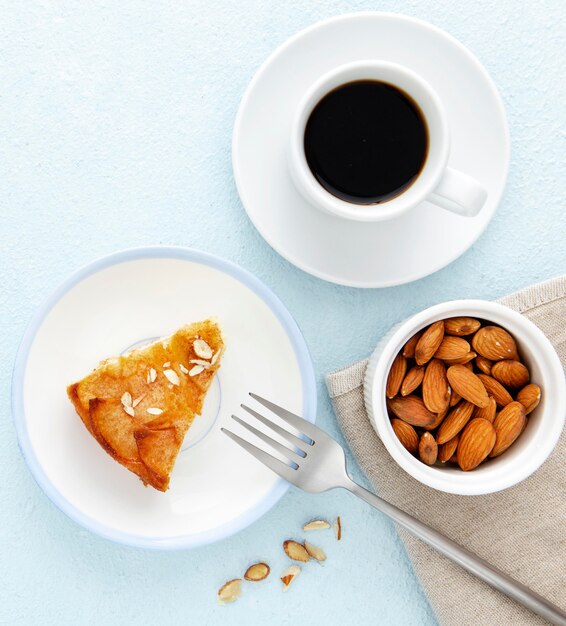 Délicieuse tarte d'automne et café