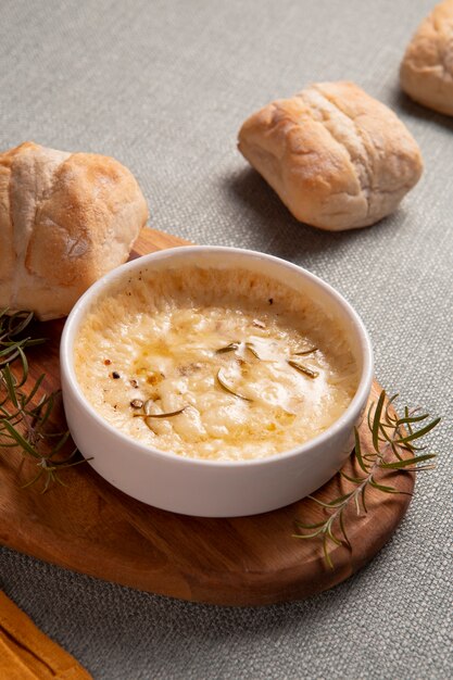 De délicieuses collations au fromage fondu