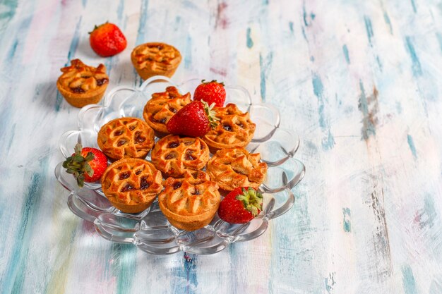 Délicieuses mini tartelettes aux fraises.