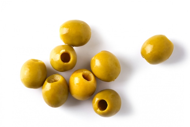 Délicieuses olives sur blanc