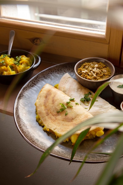 Délicieux arrangement de dosa indien