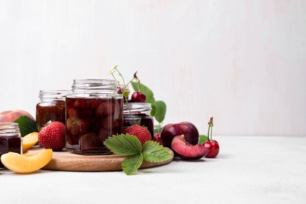 Délicieux arrangement de fruits cuits