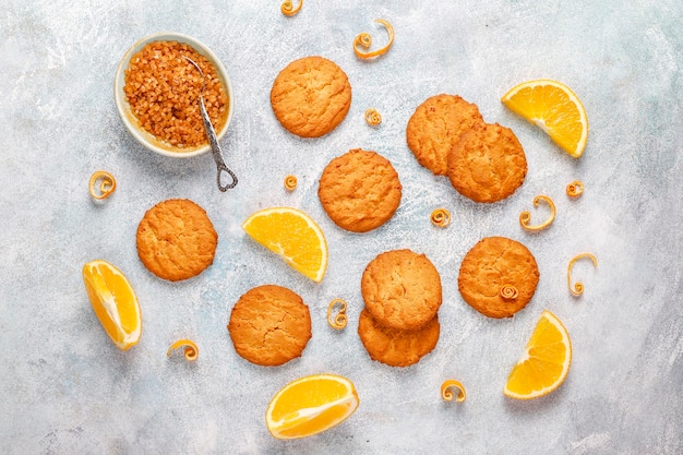 Délicieux biscuits au zeste d'orange faits maison.