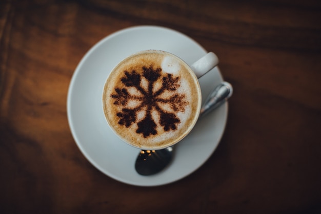 délicieux café en mousse brun boisson