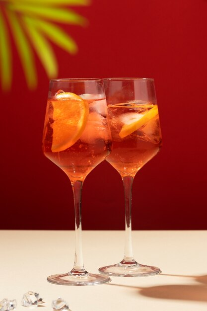 Délicieux cocktail italien avec fond réaliste