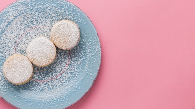 Photo gratuite délicieux concept d'alfajores avec espace copie