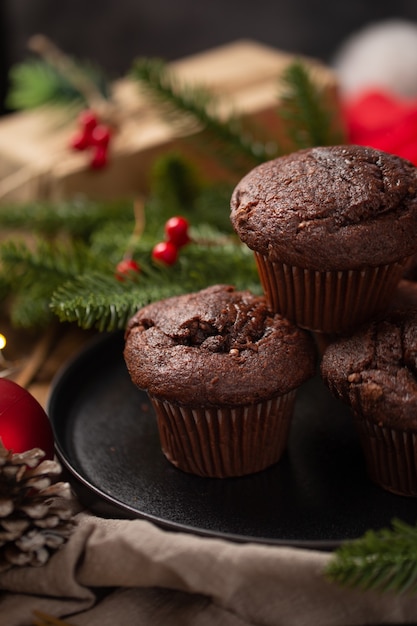 Photo gratuite délicieux dessert fait maison pour célébrer la saison de noël