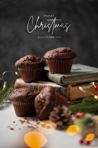 Photo gratuite délicieux dessert de noël fait maison avec message joyeux noël