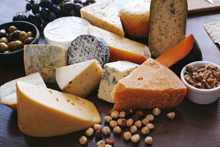 Photo gratuit délicieux fromage sur la table