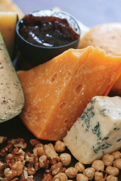 Photo gratuite délicieux fromage sur la table