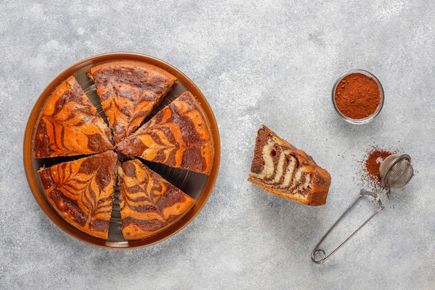 Délicieux gâteau au marbre zèbre fait maison.