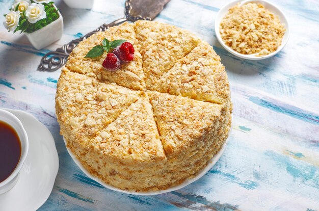 Délicieux gâteau Napoléon fait maison, vue du dessus