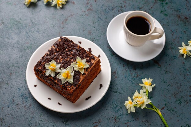 Délicieux gâteaux aux truffes au chocolat faits maison avec du café