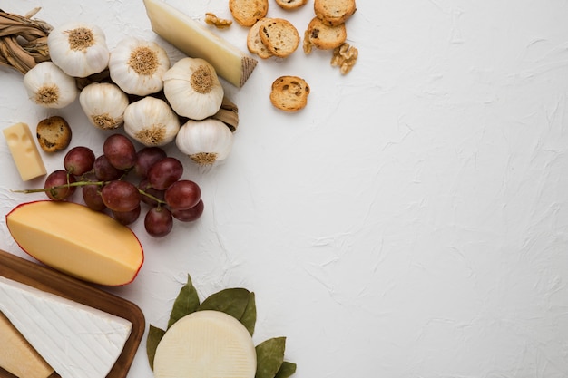 Délicieux ingrédient et divers fromages pour la cuisine