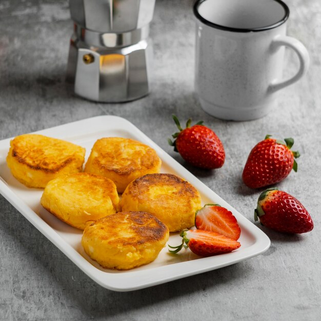 Délicieux petit-déjeuner avec des fraises