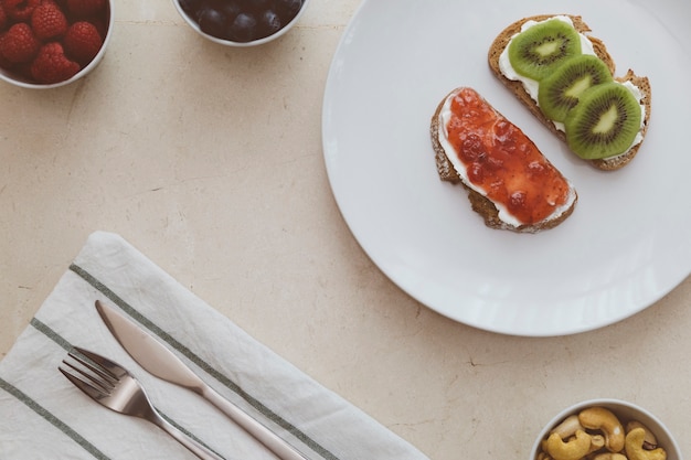 Photo gratuite délicieux petit déjeuner