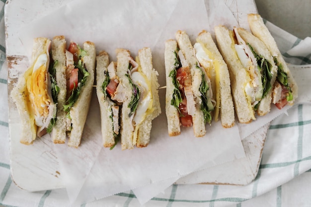 Délicieux Sandwichs Avec Du Pain Blanc