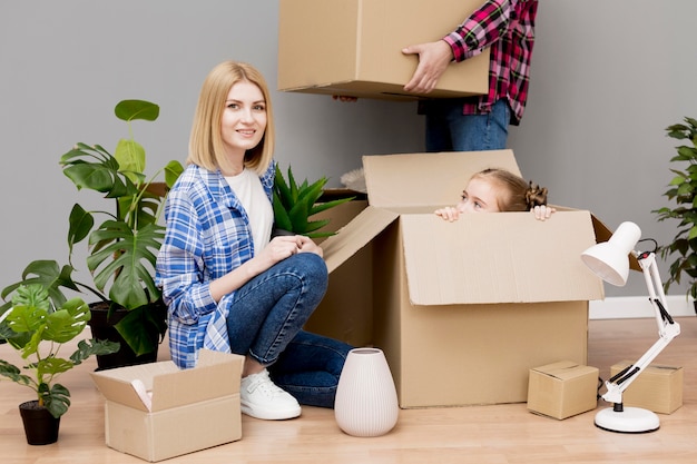 Déménagement d'une famille dans une nouvelle maison