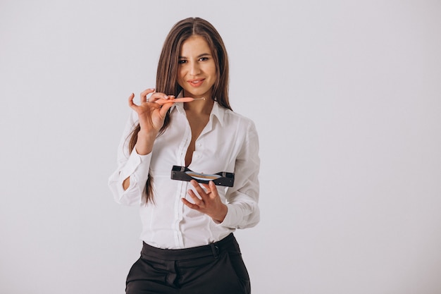 Dentiste femme avec des outils de dentisterie isolé