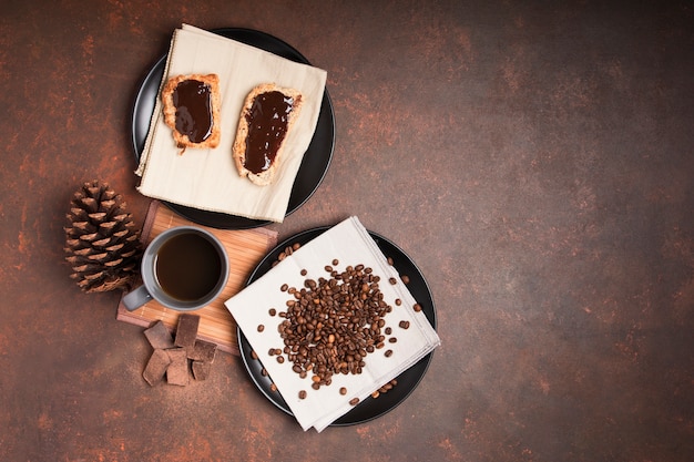 Photo gratuite dessert au chocolat avec espace de copie