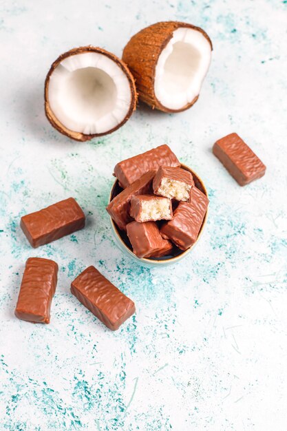 Dessert crémeux au chocolat et à la noix de coco