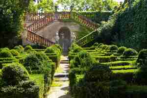 Photo gratuite desvalls palace at labyrinth park of horta