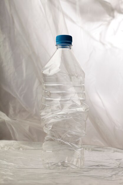 Détail des bouteilles en plastique pour le recyclage.