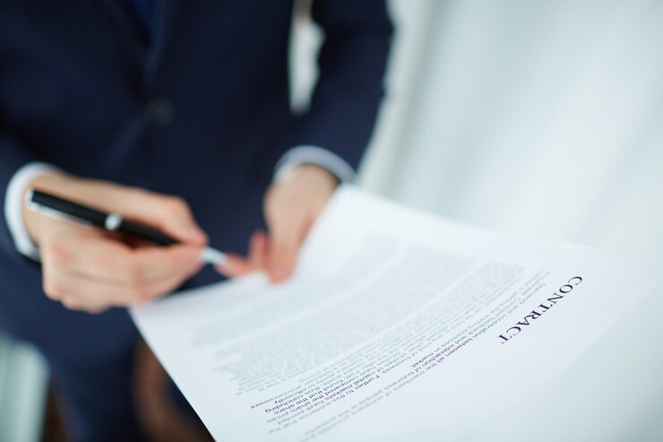 Photo gratuit détenteur d&#39;un contrat