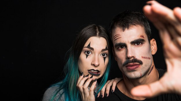 Deux amis avec du maquillage d&#39;Halloween