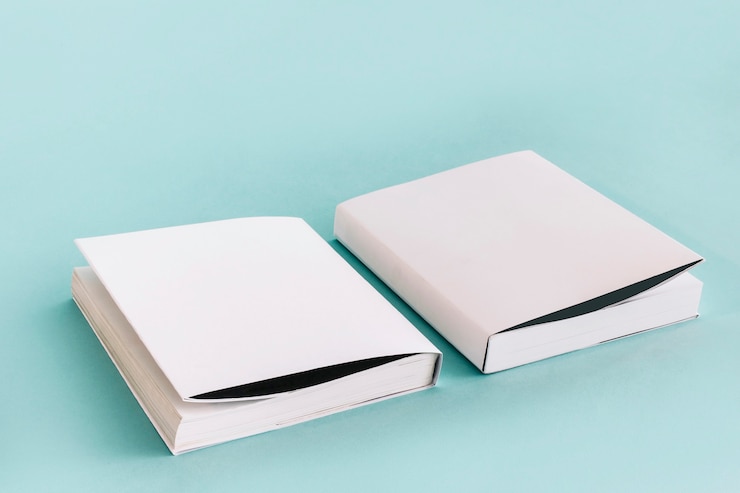 Photo gratuit deux bons livres blancs