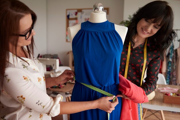 Deux couturières et leur projet