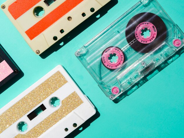 Différents types de cassettes audio à l'honneur