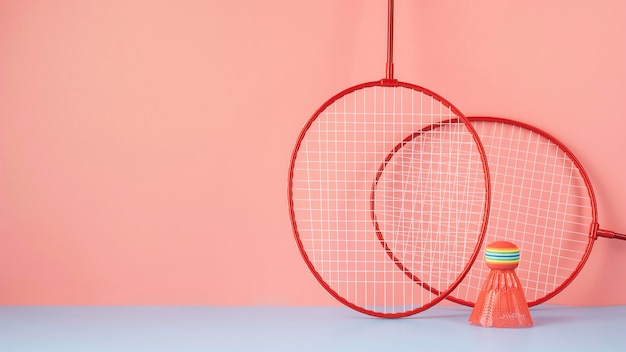 Disposition des éléments de sport dans un style minimal