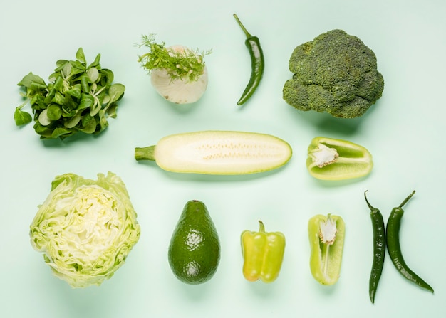 Divers légumes verts vue de dessus