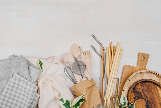 Divers objets trouvés dans un garde-manger