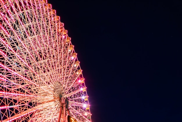 Photo gratuite divertissement carnaval scène en boucle loisirs