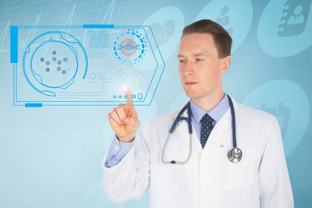 Docteur en appuyant sur une application virtuelle