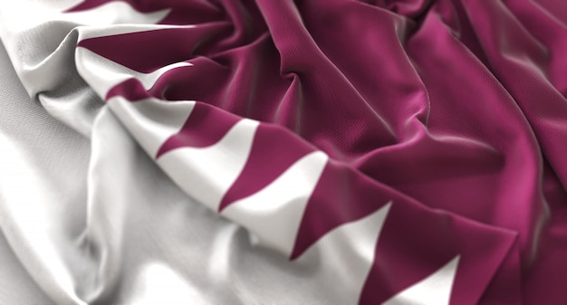 Drapeau du Qatar Ruffled Beautifully Waving Macro Plan rapproché