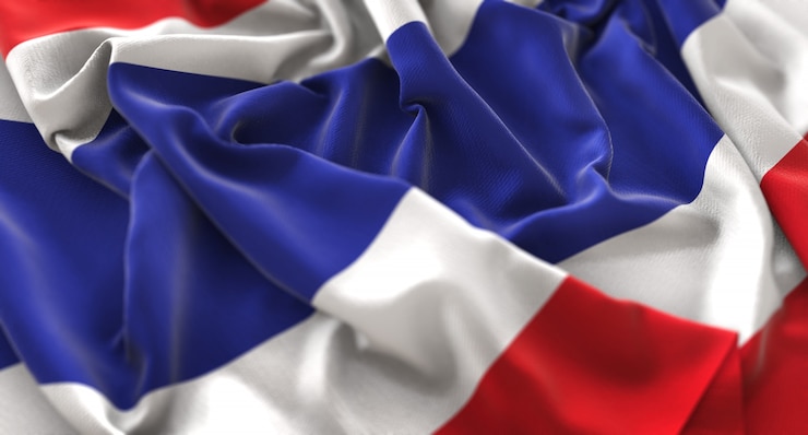 Photo gratuit drapeau de la thaïlande ruffled magnifiquement waving macro plan rapproché