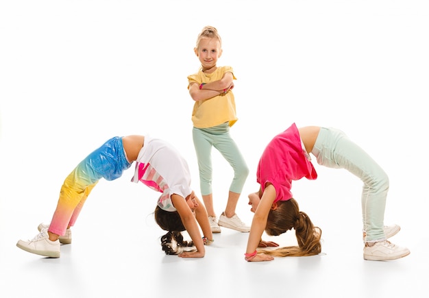 Photo gratuite École de danse pour enfants, ballet, hiphop, rue, danseurs funky et modernes