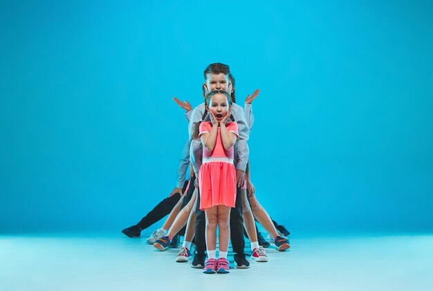 L'école de danse pour enfants, le ballet, le hiphop, la rue, les danseurs funky et modernes