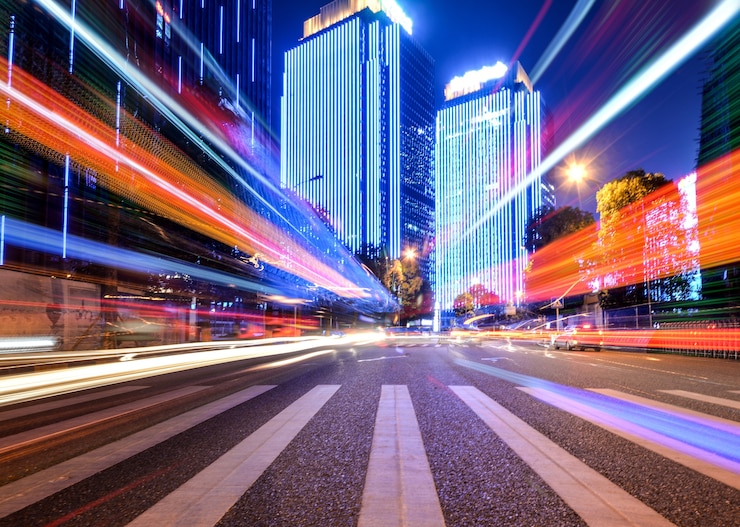 Photo gratuit effet de vitesse de mouvement avec city night