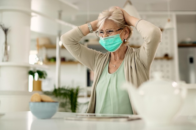 Photo gratuite effets négatifs sur la santé mentale dus à l'isolement social