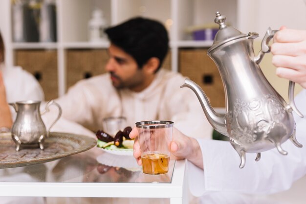 Eid al-fitr concept avec du thé