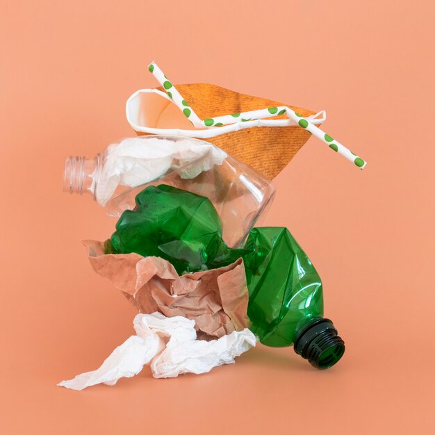 Éléments en plastique non écologiques